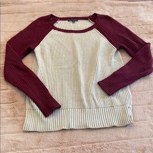 Cute maroon sweater!